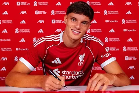 رسميًا.. ليفربول يعلن التعاقد مع جيوفاني ليوني